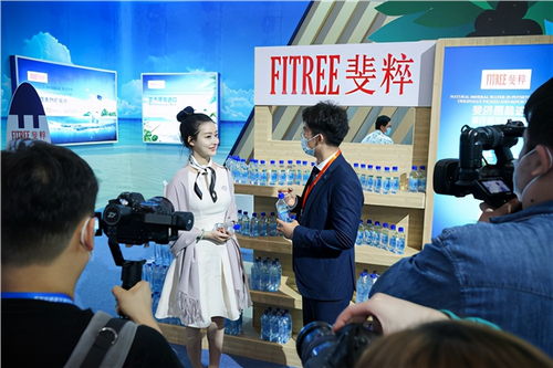 斐粹、武汉华龙生物制药等知名品牌齐聚健博会，青禾大健康助力健康产业新生态